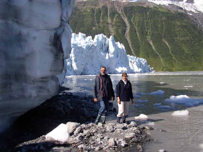 Jean-François et Sylvie devant Harriman Glacier